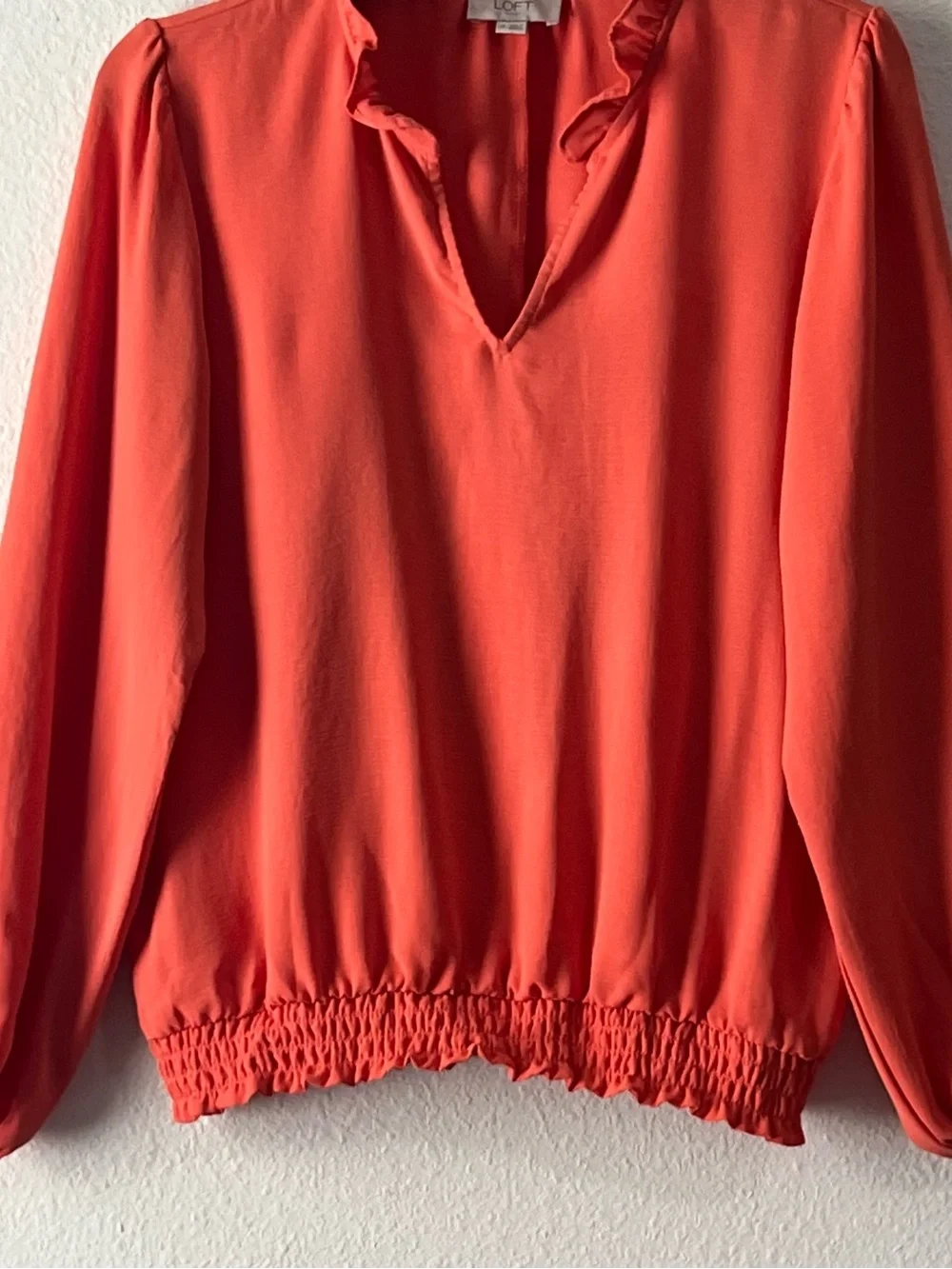 LOFT Coral Ruffle V-Neck Long Sleeve Blouse, Size‎ M